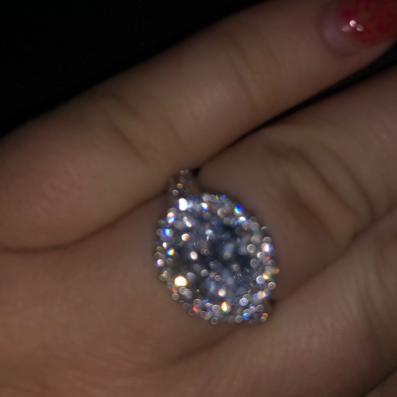 Oval Halo Engagement/Cocktail Ring ✨✨ - Picture 3 of 11